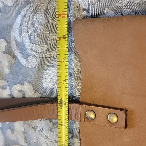 Rich supple genuine leather tote! - Picture 4 of 12